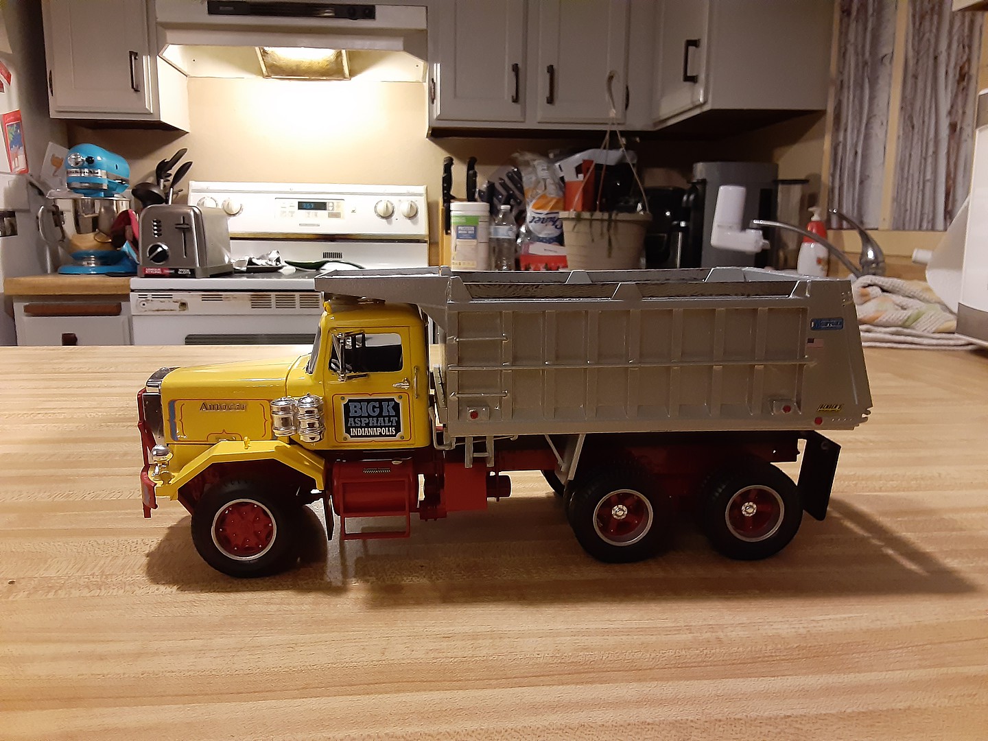 Autocar Dump Truck Plastic Model Truck Kit 1 25 Scale 1150 