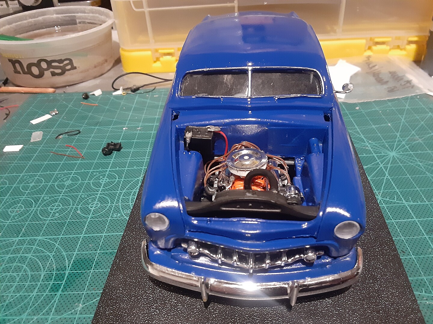 1949 Ford The 49er Coupe -- Plastic Model Car Vehicle Kit -- 1/25 Scale ...