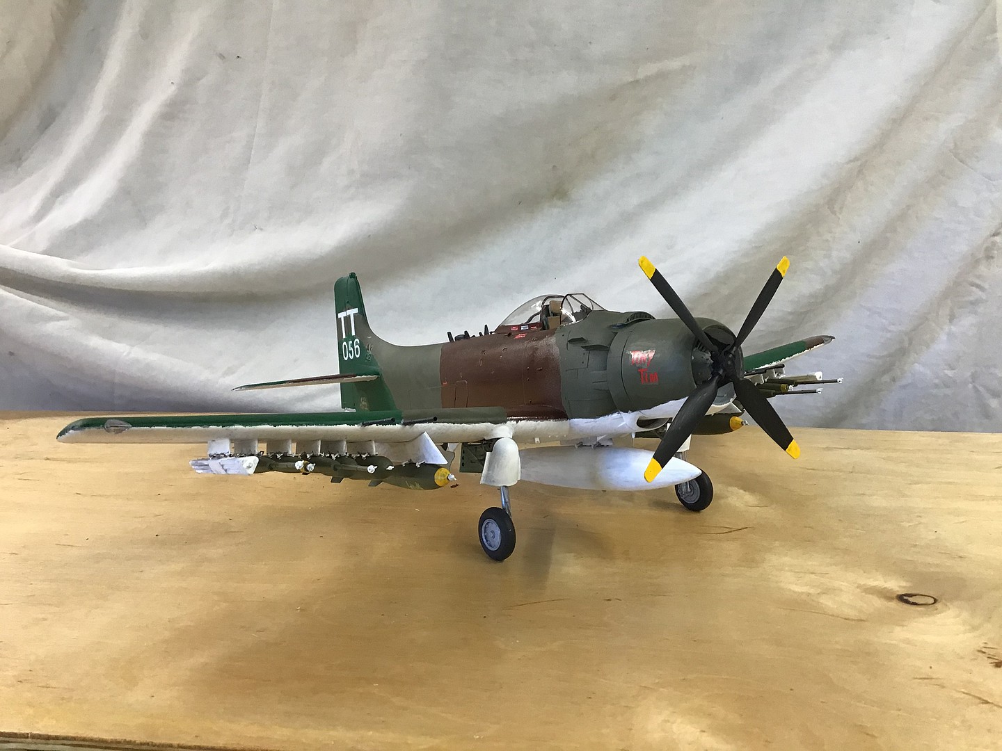 Gallery Pictures Trumpeter A1J AD7 Skyraider Aircraft Plastic Model ...