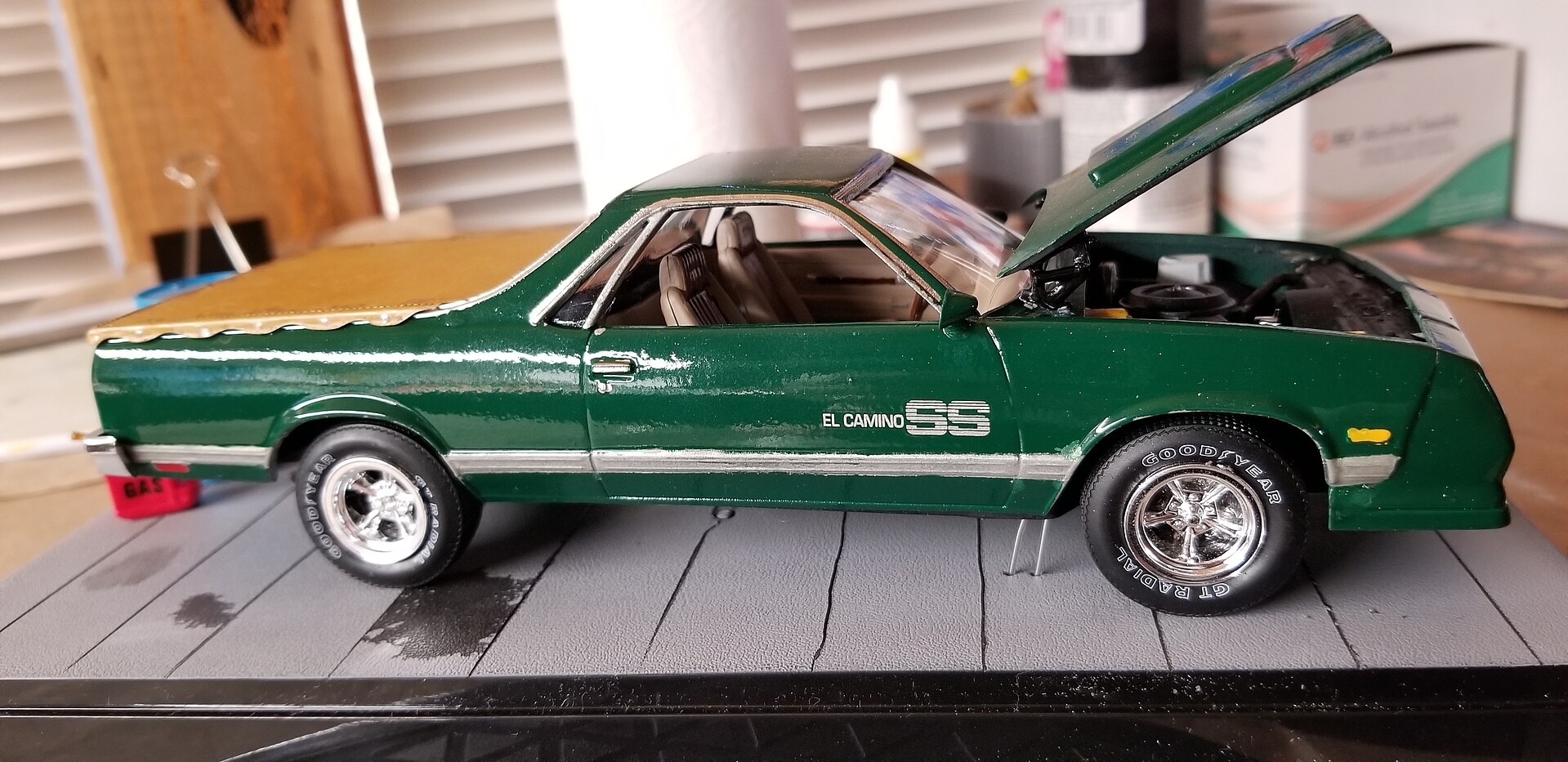 1986 Chevy El Camino SS w/Dirt Bike Plastic Model Truck Vehicle Kit 1/25 Scale 88812