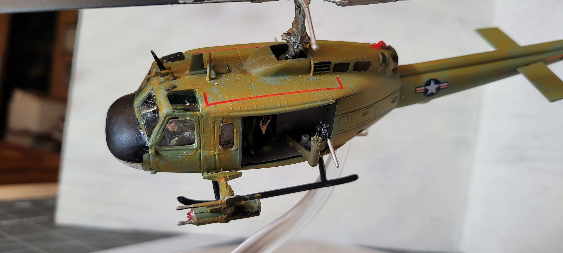 Bell UH1D 'SAR' Helicopter Plastic Model Helicopter Kit 1/72 Scale 04444 pictures by