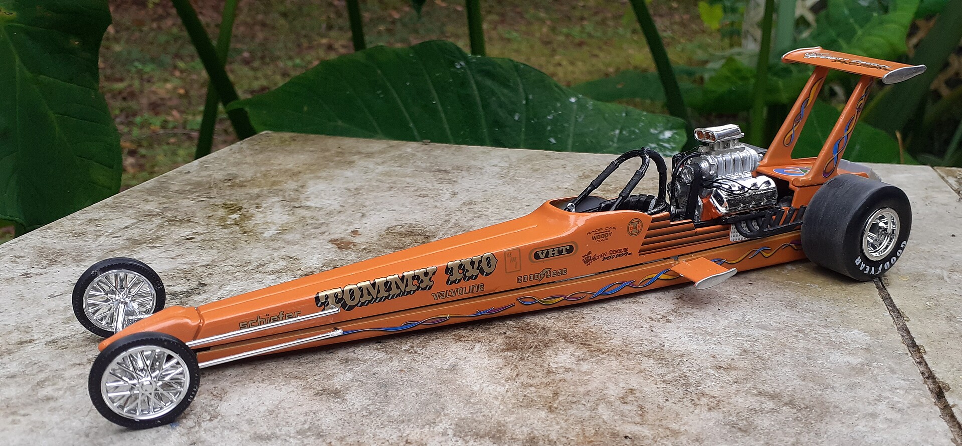 Atlantis 1:24 Model Kit - Don Prudhomme's 'Snake' Front Engine Rail Dragster M5694
