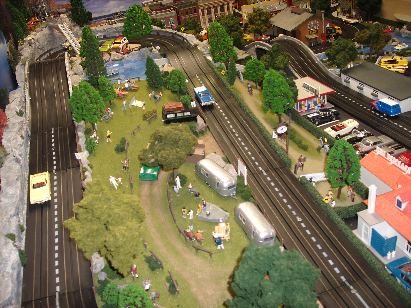 Farm Horses - HO Scale - Woodland Scenics