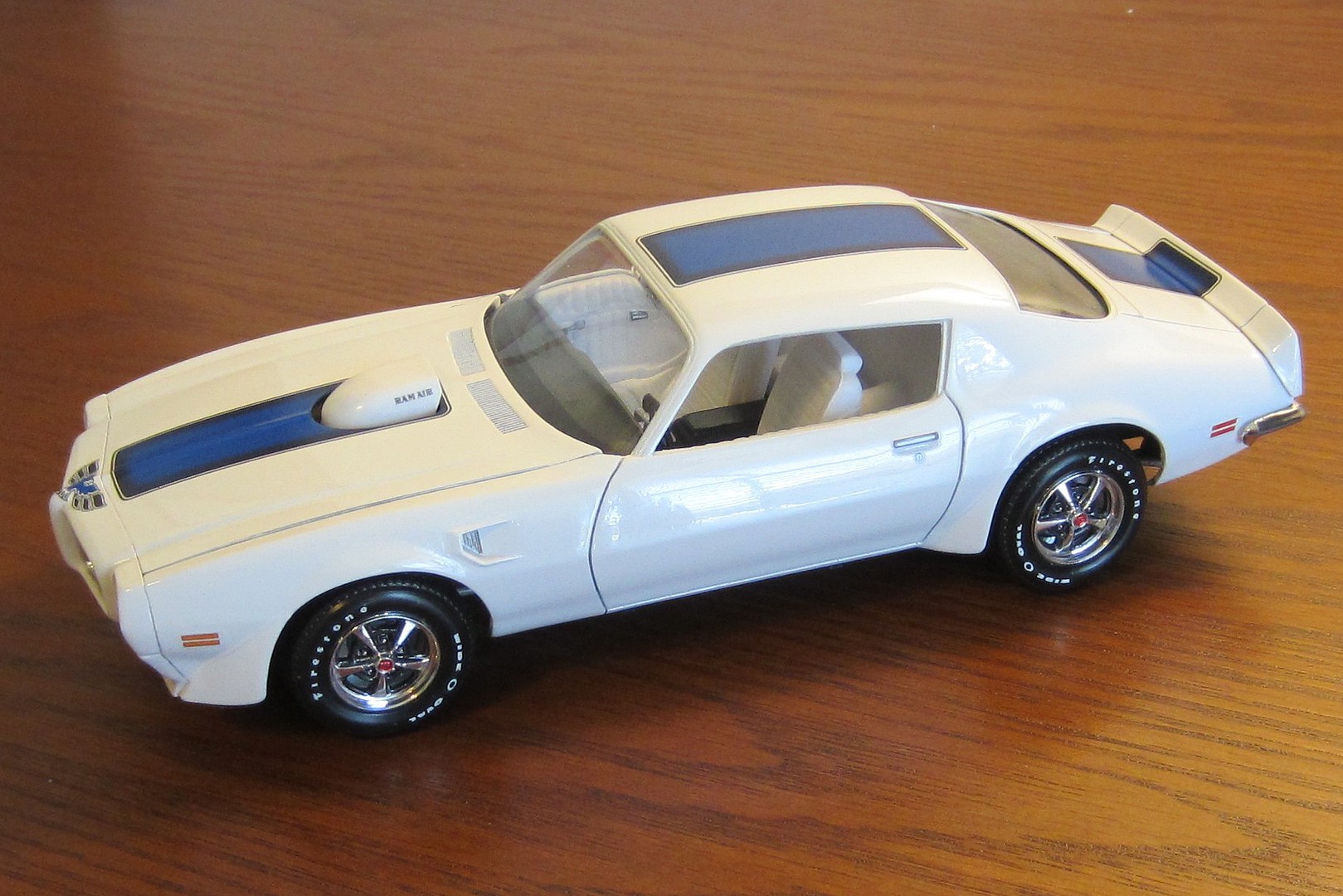 1970 Pontiac Firebird -- Plastic Model Car Kit -- 1/24 Scale -- #854489