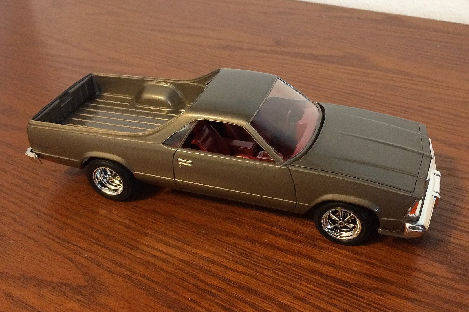 1978 Chevy El Camino (3 in 1) -- Plastic Model Car Kit -- 1/24 