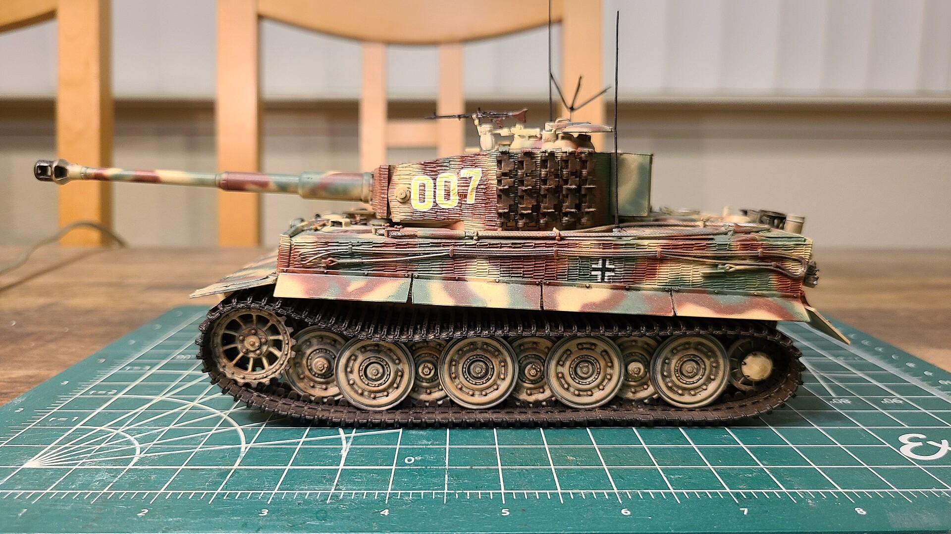 Sd.Kfz.181 Tiger I Late Production -- Plastic Model Military Vehicle ...