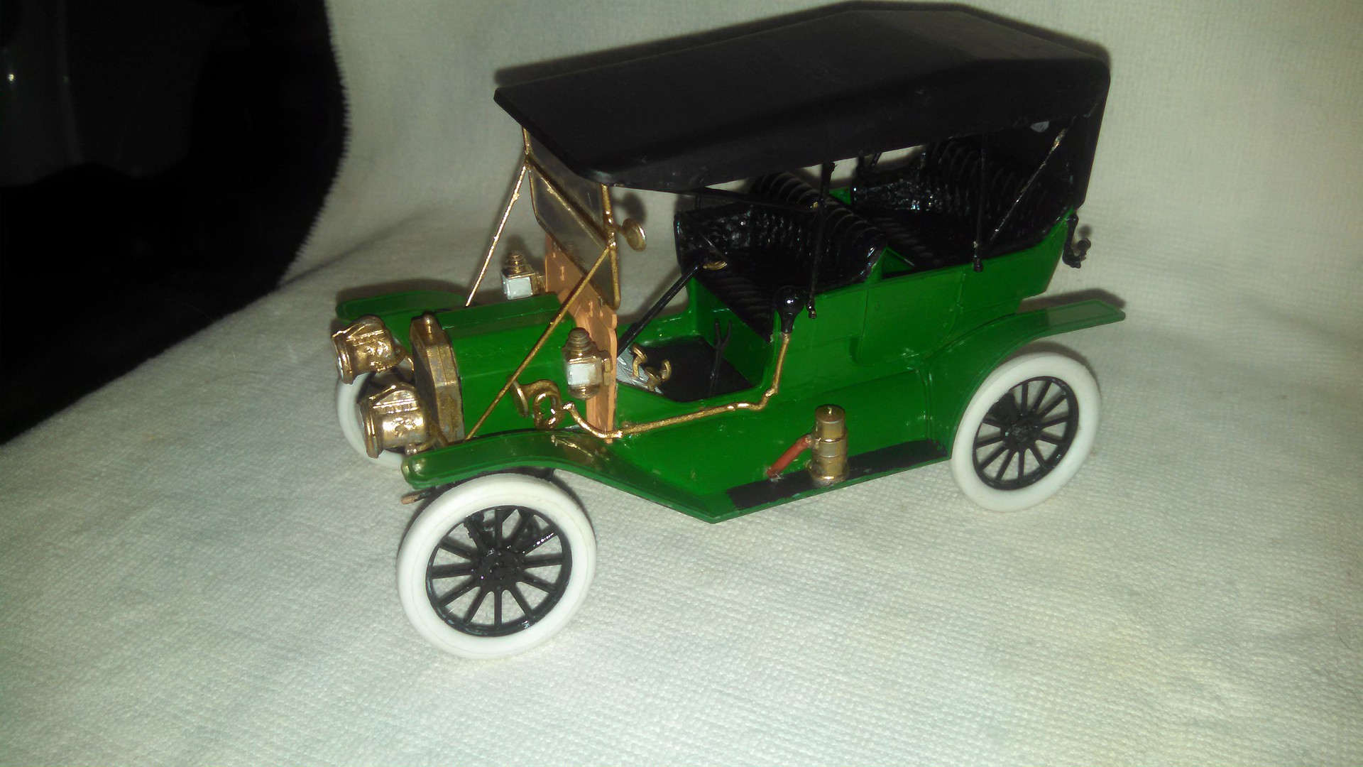 model-t-1911-touring-american-passenger-car-plastic-model-car-kit