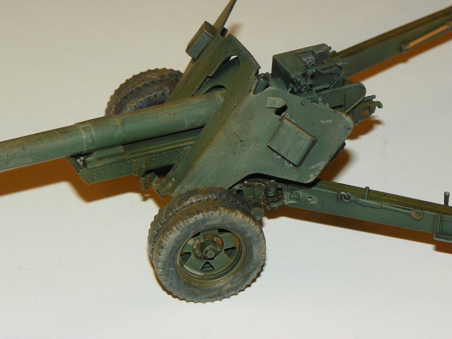 Russian 100mm Anti Tank M1944 Gun -- Plastic Model Military Vehicle 