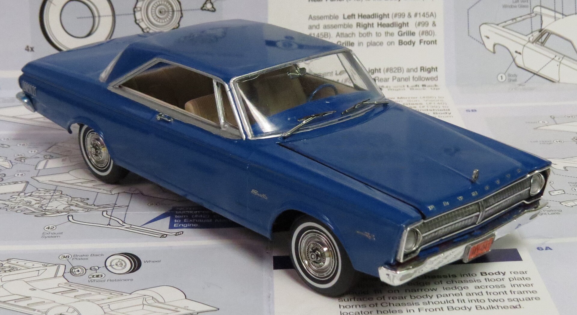 Moebius 1965 Plymouth Satellite Plastic Model Car Kit 1/25 Scale #1215