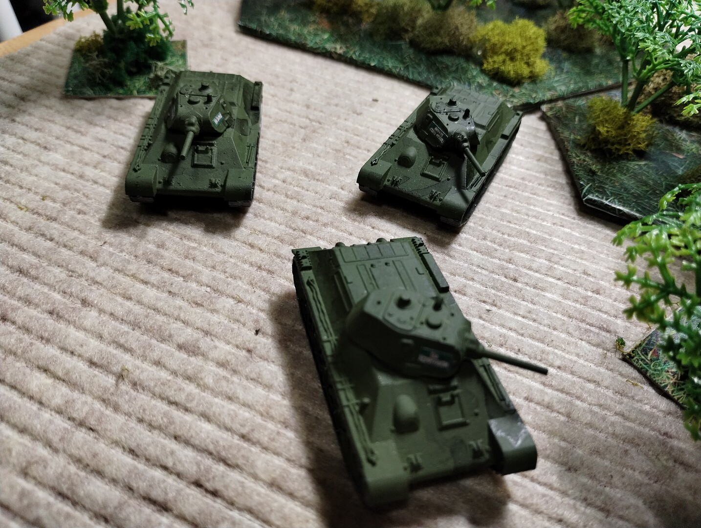 Soviet Tank T34/76 -- Plastic Model Tank Kit -- 1/100 Scale -- #6101 ...