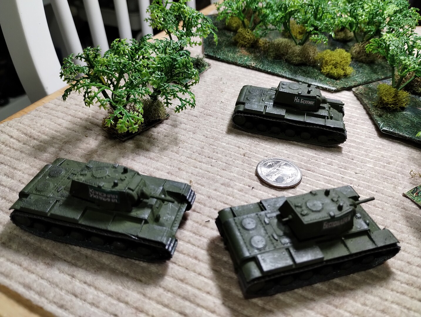 KV1 Soviet Heavy Tank Snap Kit Plastic Model Tank Kit 1/100