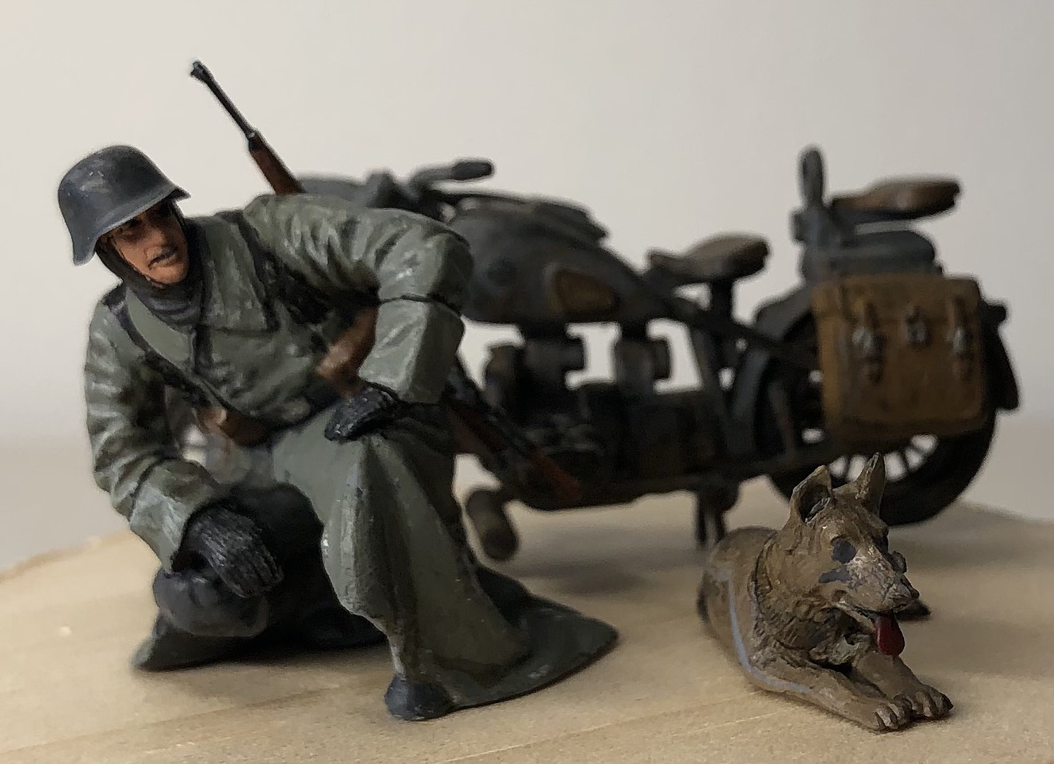 Tamiya 35212 German Soldiers at Field Briefing 1/35 scale kit 