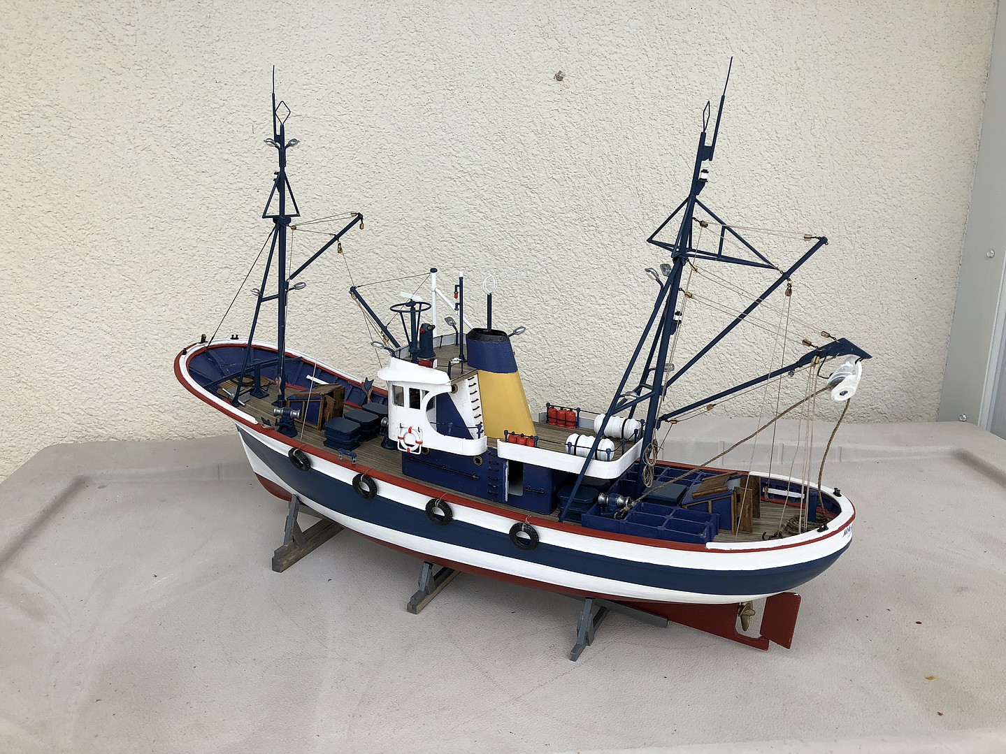 24'' Jolly Jay Fishing Trawler Boat Kit -- Wooden Boat Model Kit