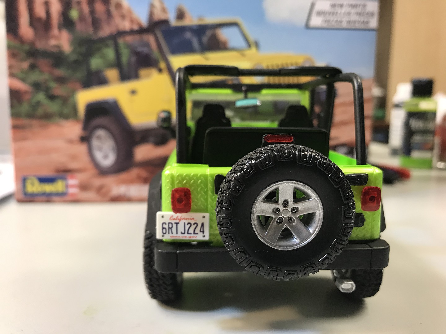 Jeep Wrangler Rubicon Plastic Model Jeep Kit 1/25 Scale 4501