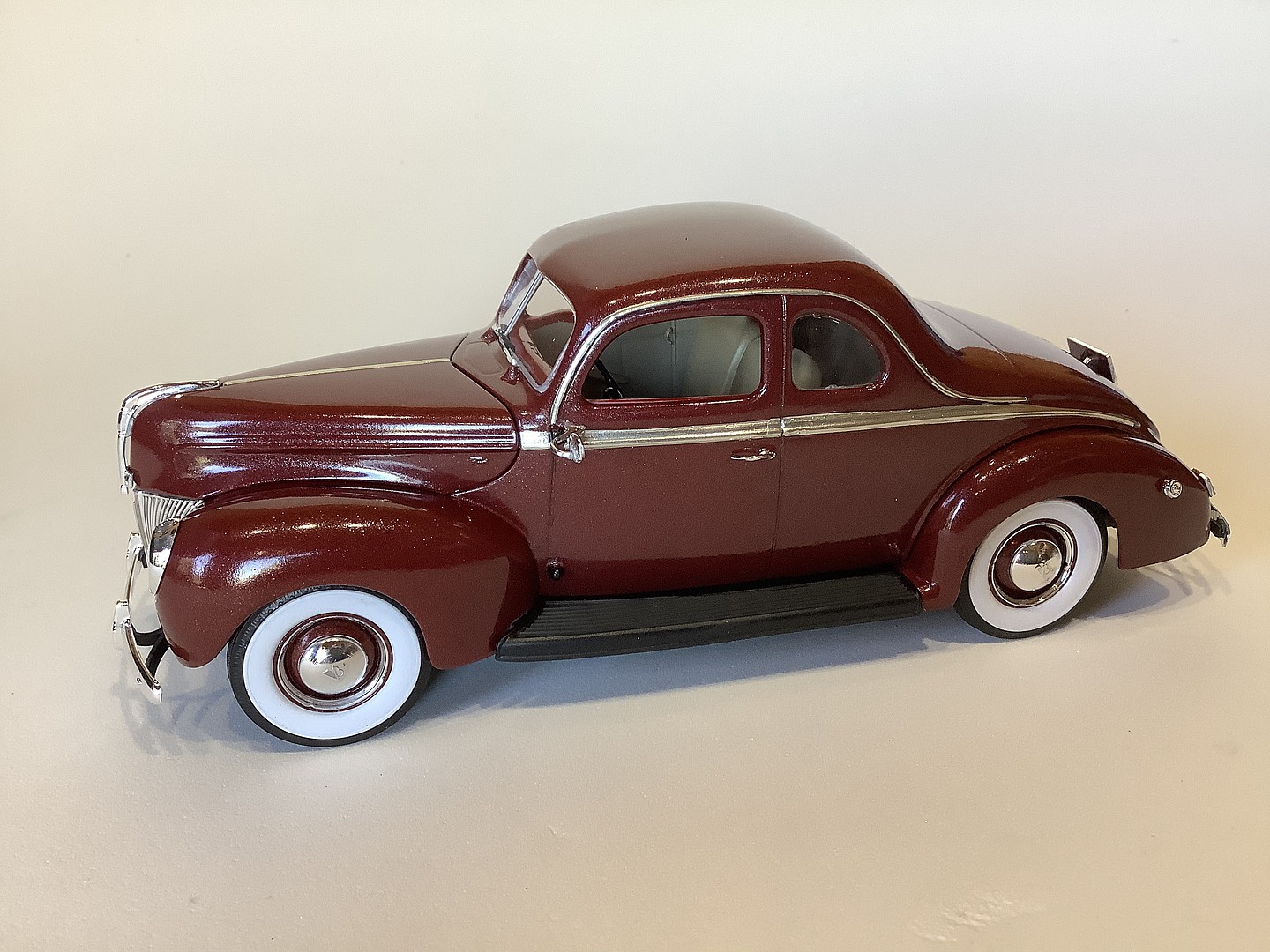 Gallery Pictures Revell-Monogram 1940 Ford Standard Coupe Plastic Model ...