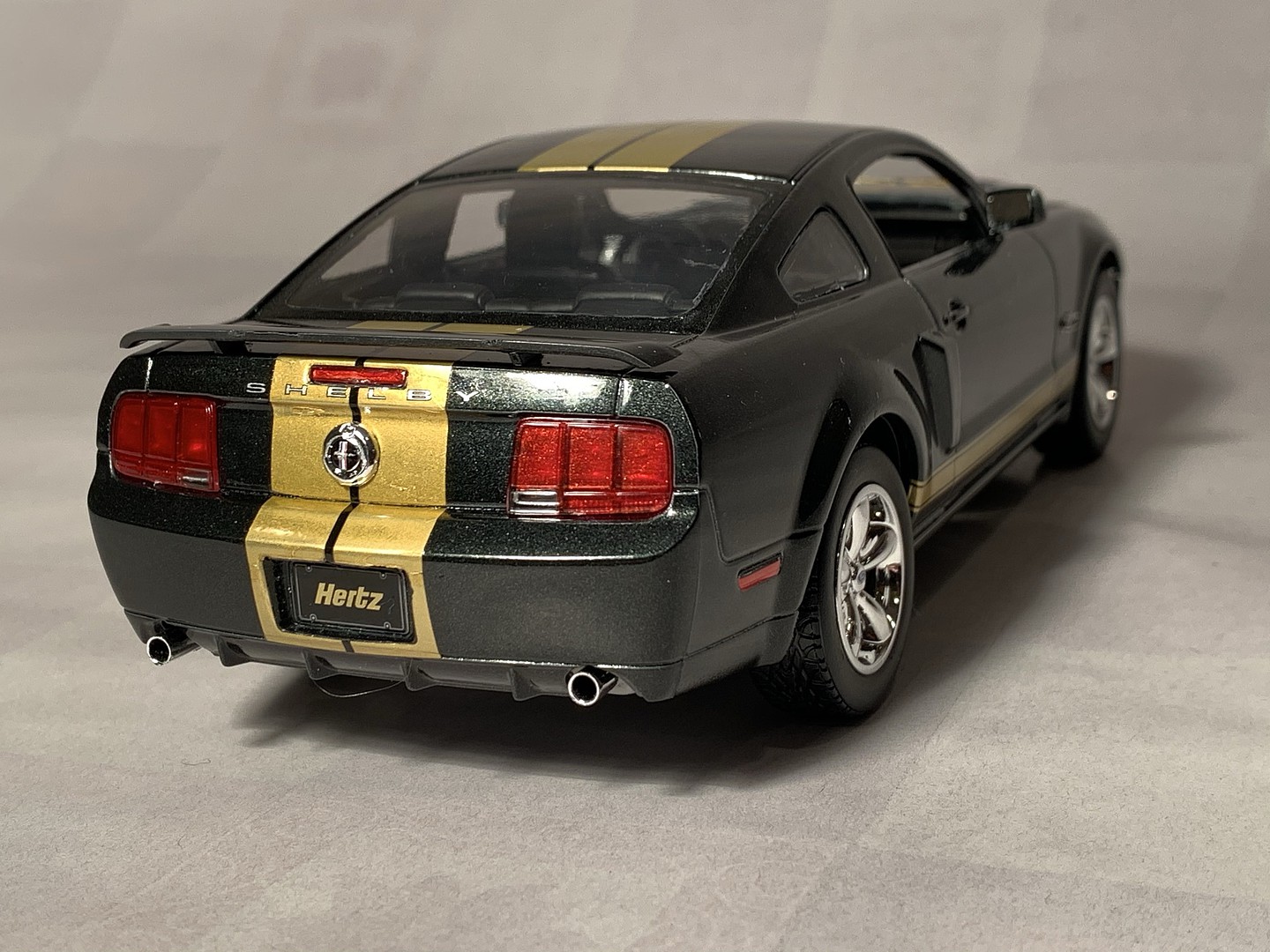 Revell-Germany 1/25 2006 Ford Shelby GT-H Plastic Model Car Kit 1