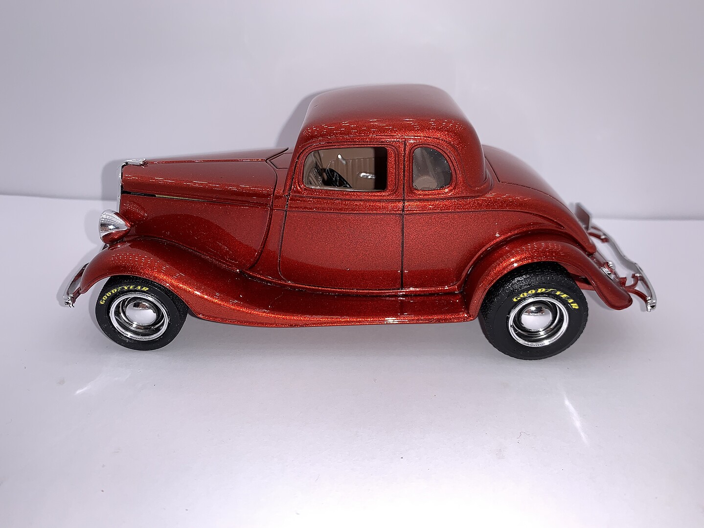 1934 Ford 5 Window Coupe Street Rod Plastic Model Car Vehicle Kit 1 25 Scale 1384