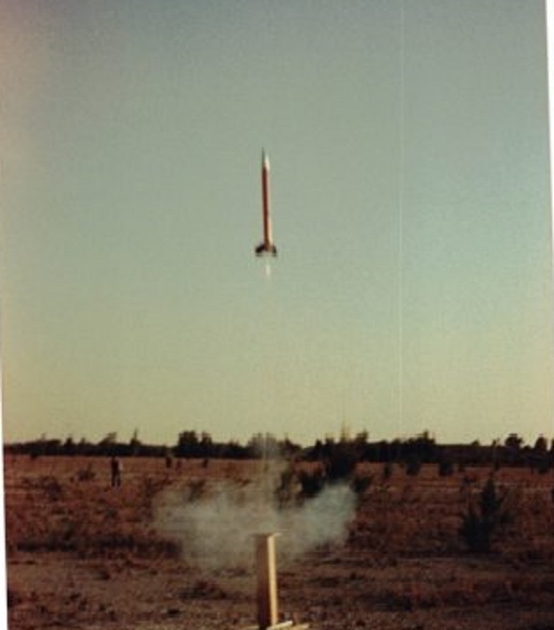 ArreauxbeeHi Mid Power Model Rocket Kit 89022 pictures by jwp19581