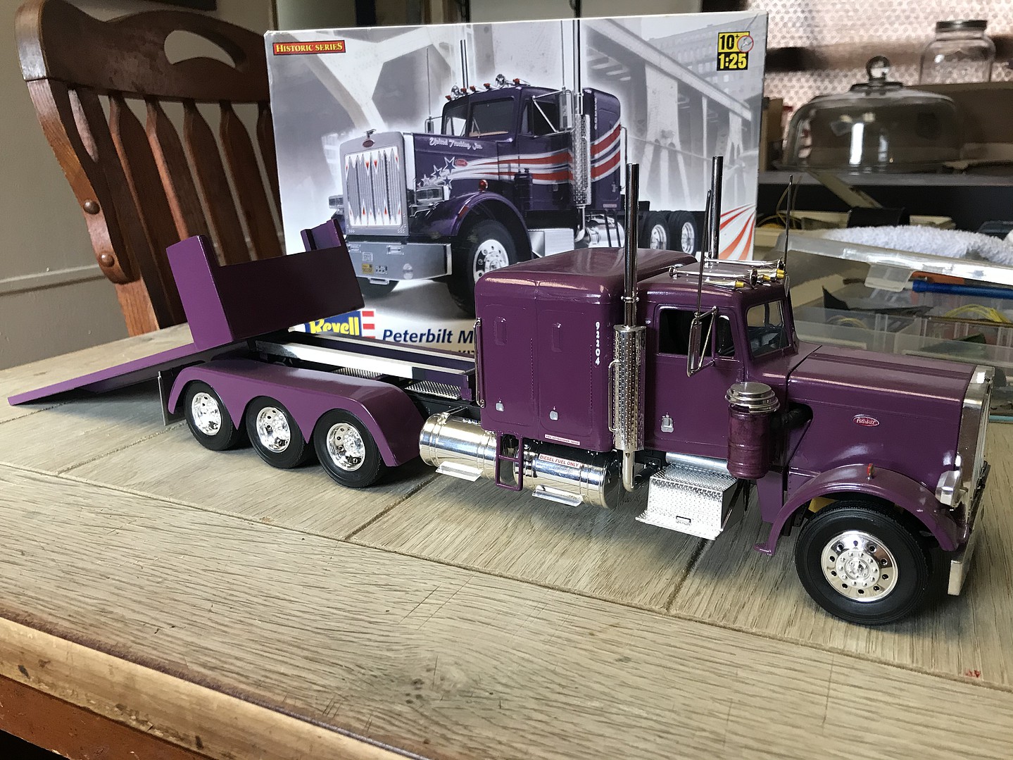 Peterbilt 359 Conventional Plastic Model Truck Kit 1 25 Scale 