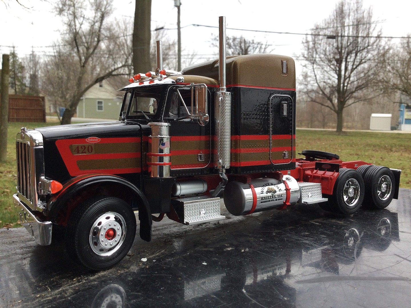 Peterbilt 378 Long Hauler Tractor Cab -- Plastic Model Truck Kit -- 1/ ...