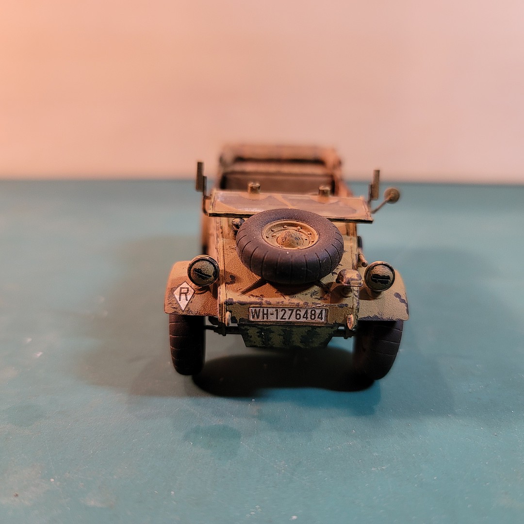 Maquette Tamiya 1/35 Kubelwagen Typ 82 D.A.K - Véhicule Militaire Allemand WWII
