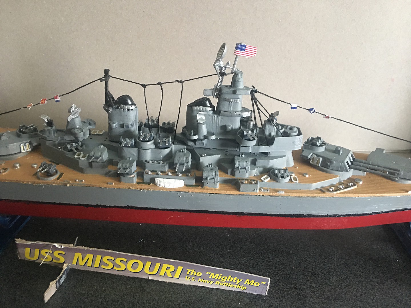 Uss Missouri Battleship -- Plastic Model Military Ship Kit -- 1 535 