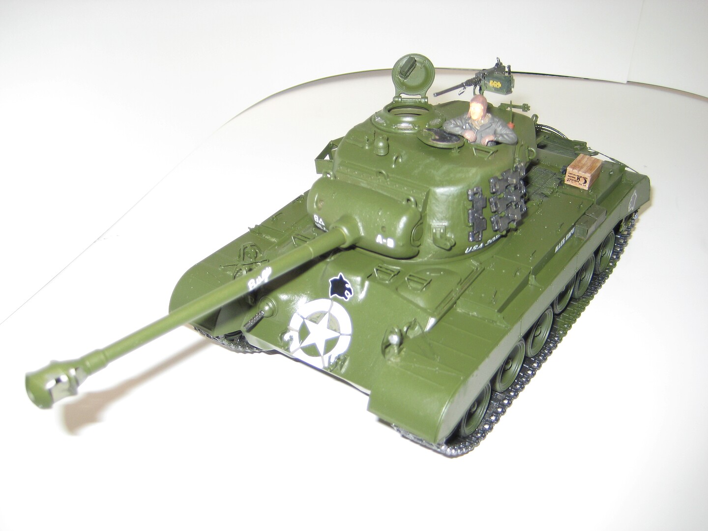 US Med Tank M26 Pershing T26E3 -- Plastic Model Military Vehicle Kit ...