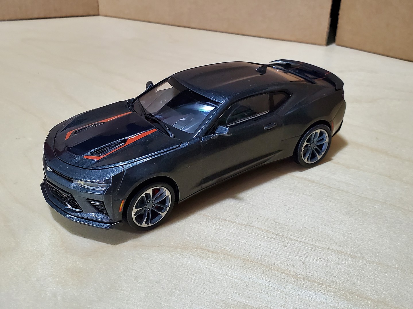 2017 Chevy Camaro 50th Anniversary -- Plastic Model Car Kit -- 1/25 ...