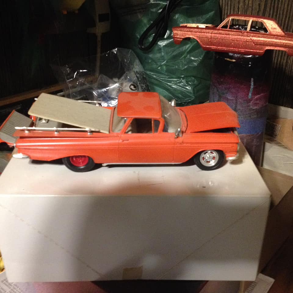 Spray Competition Orange 3 oz Hobby and Model Enamel Paint 1628