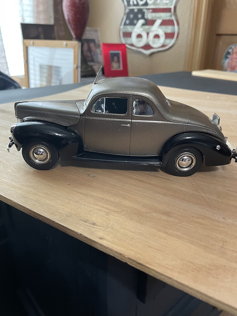 1940 Ford Coupe 2T -- Plastic Model Car Kit -- 1/25 Scale -- #1141m ...