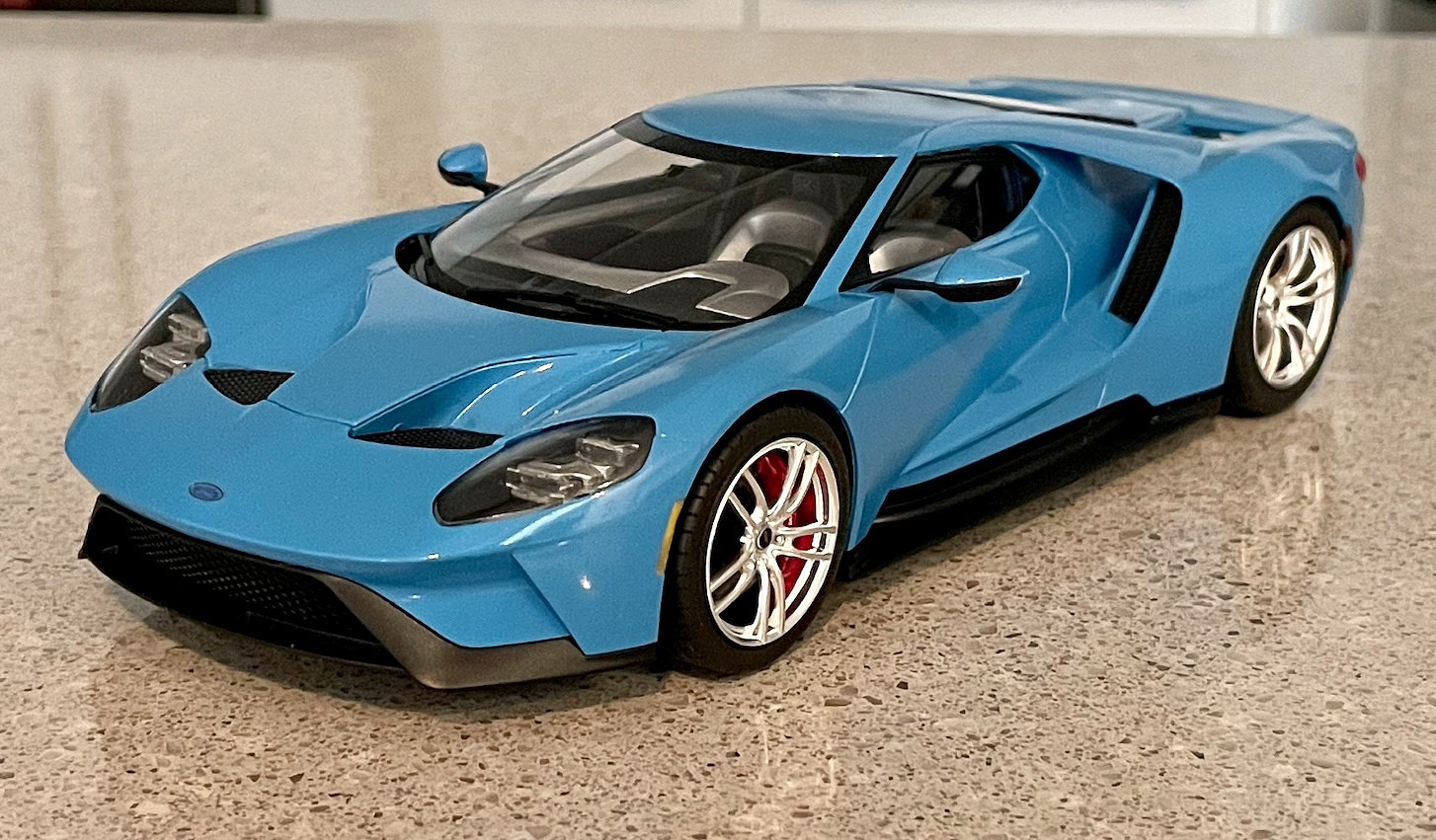 Ford GT Sports Car -- Plastic Model Car Kit -- 1/24 Scale -- #24346 ...