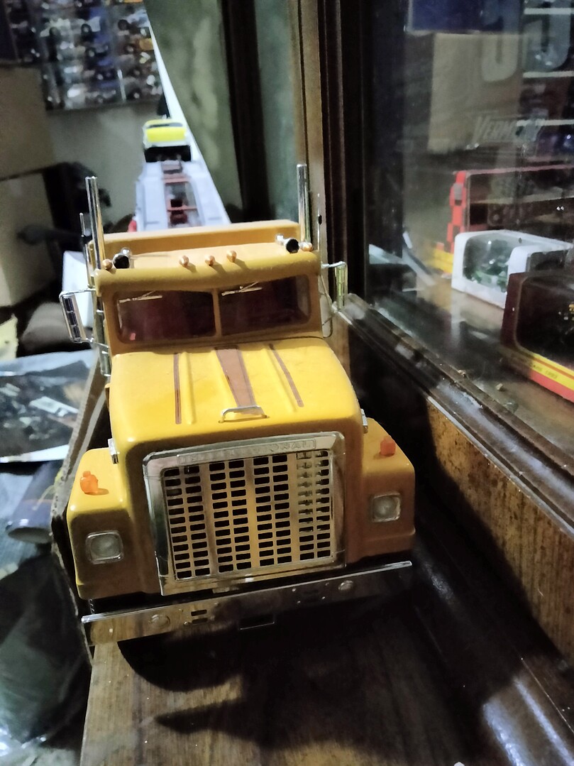 International Transtar Eagle Plastic Model Truck Kit Scale Pictures By