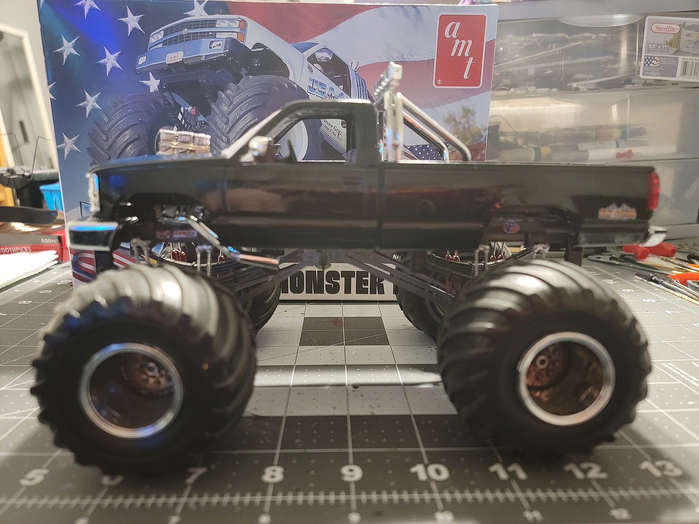 AMT USA-1 Chevy Silverado Monster Truck Plastic Model Truck