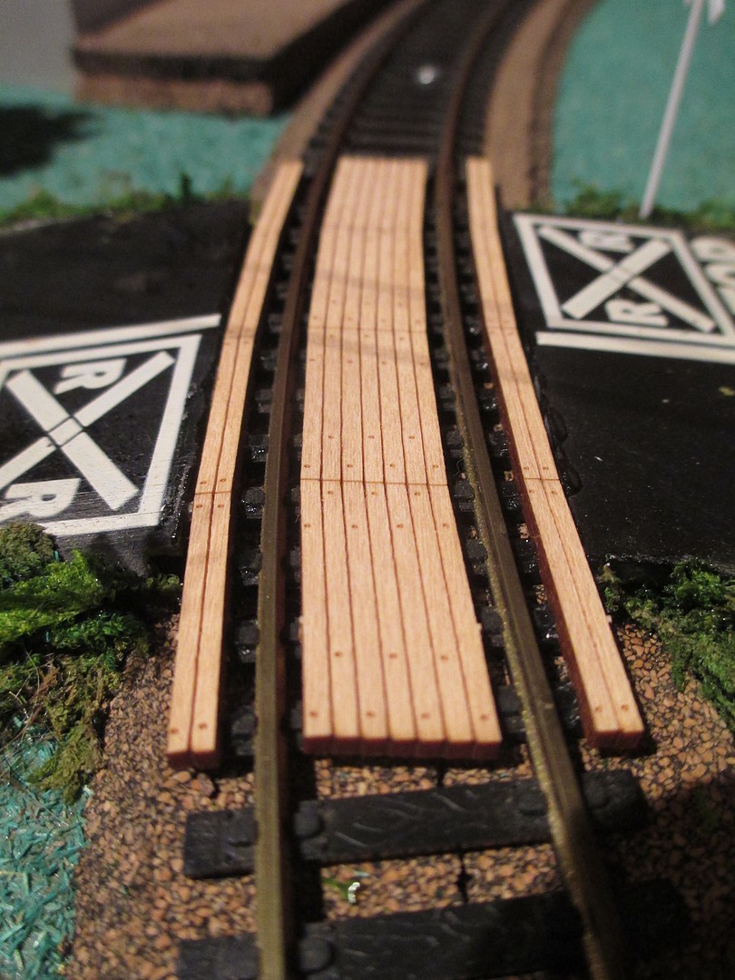 Blair HO Scale 2-Lane Wood Grade Crossing – Model Railroad Accessory #165