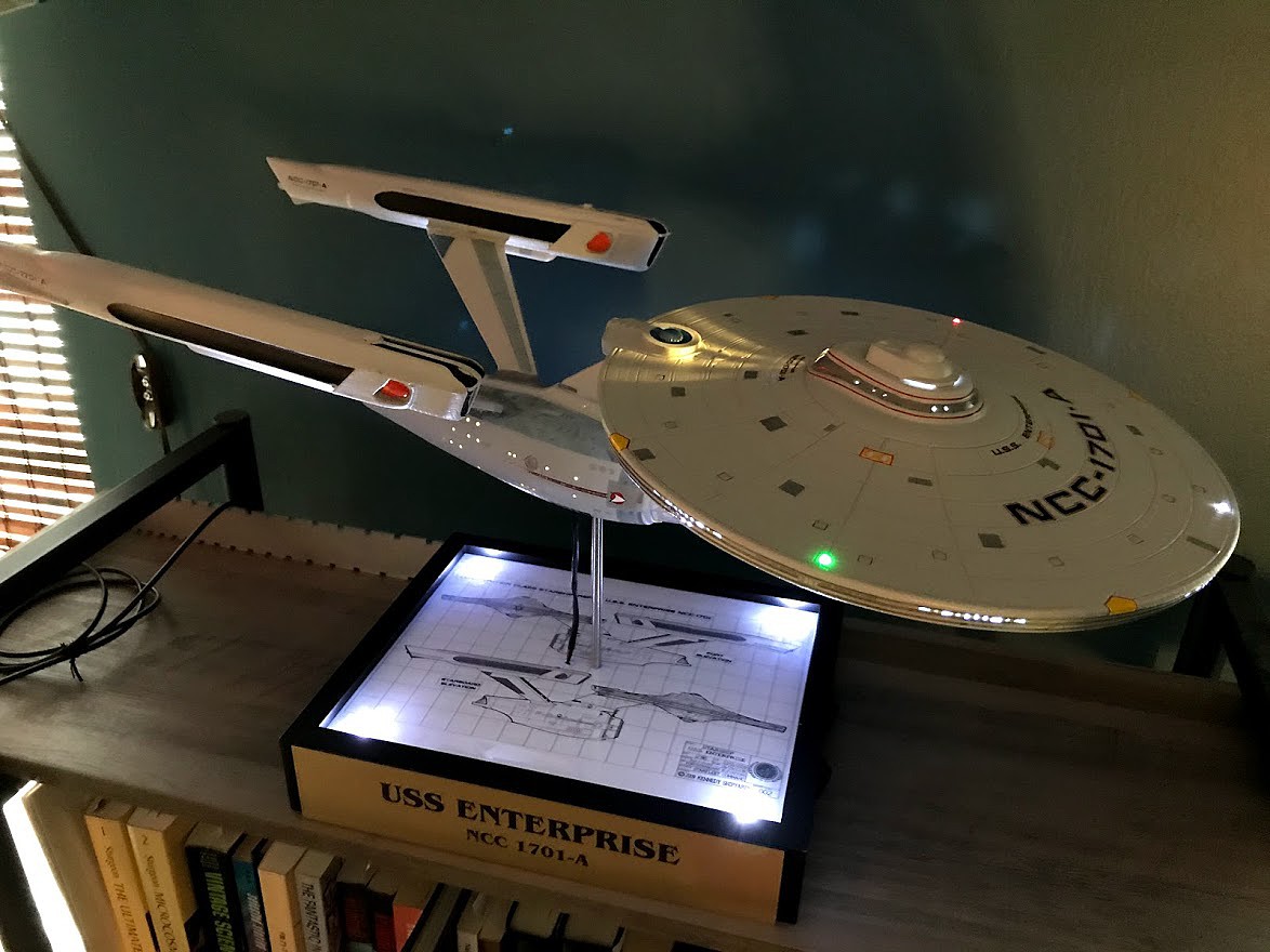 Star Trek Uss Enterprise Refit Science Fiction Plastic Model Kit