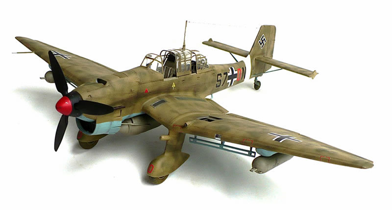 Junkers Ju-87B-2 Stuka Ground Attack Aircraft -- Plastic Model Airplane ...