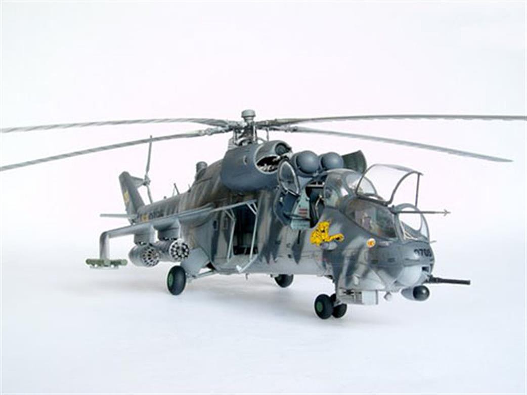 Mil Mi24V Hind E Helicopter -- Plastic Model Kit -- 1/35 Scale -- #5103 ...