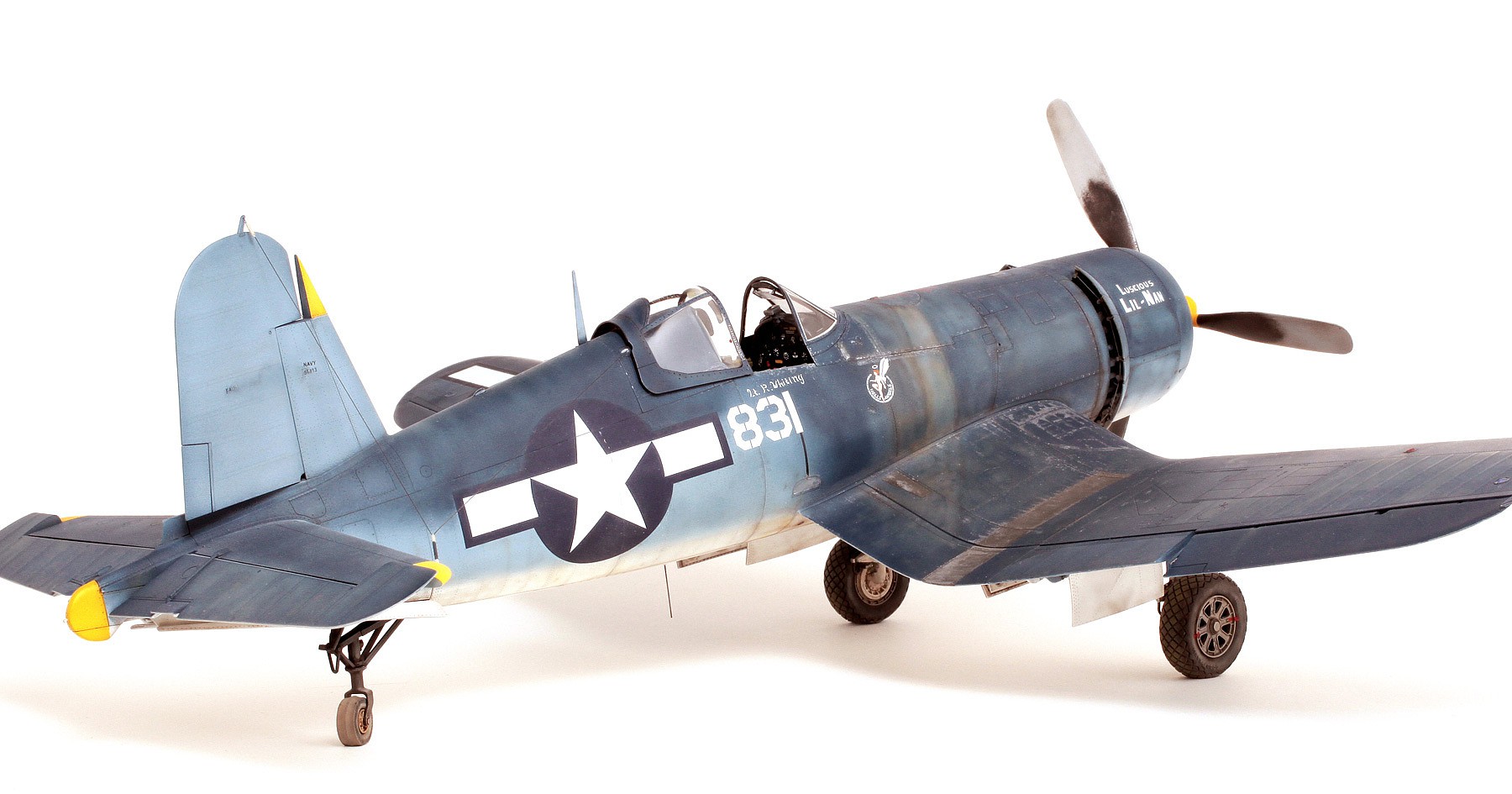 Vought F4U-1A Corsair -- Plastic Model Airplane Kit -- 1/32 Scale ...