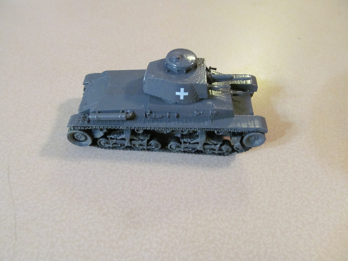 PzKpfw 35(t) German Light Tank -- Plastic Model Tank Kit -- 1/72 Scale ...