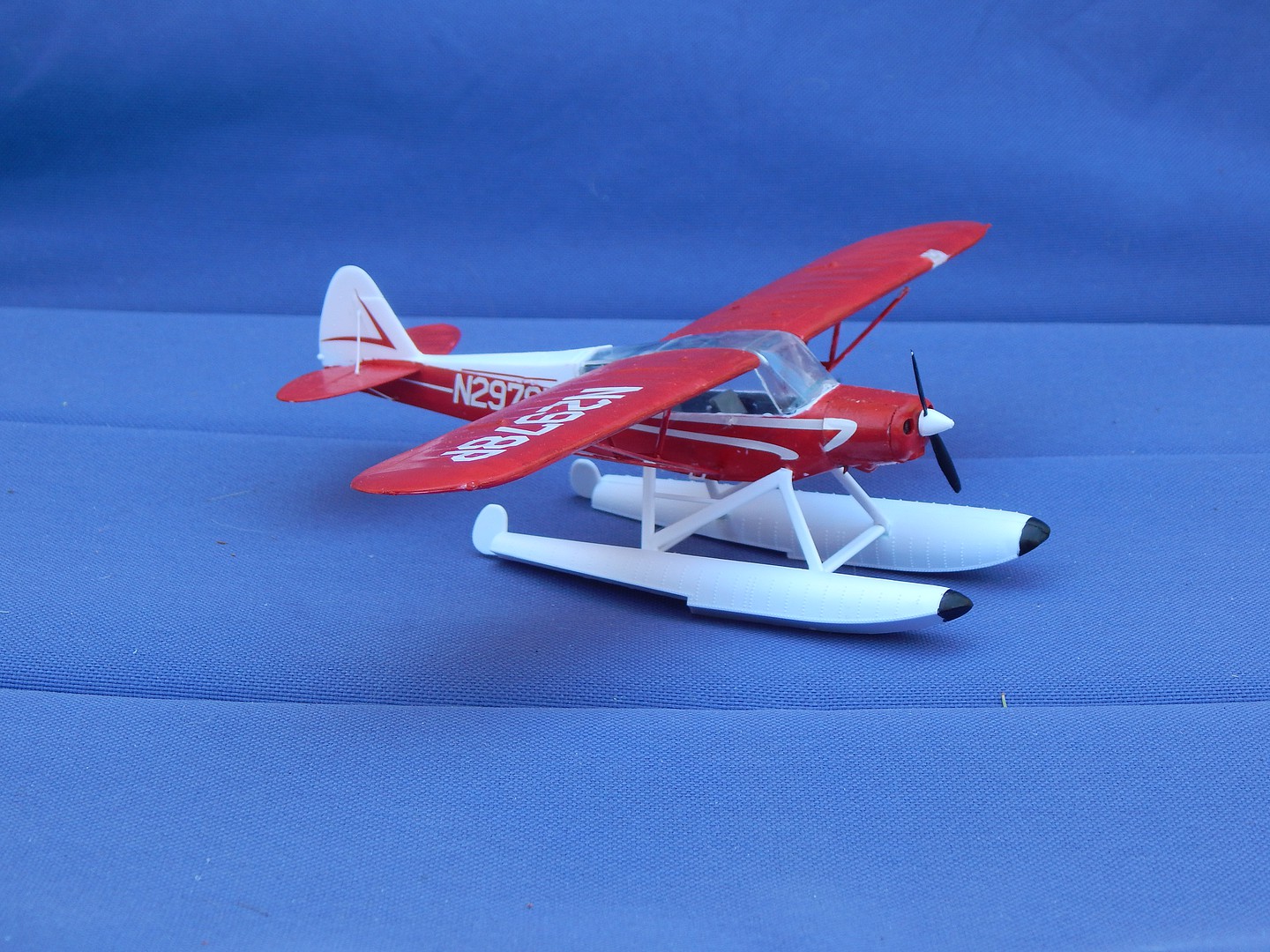 Piper Super Cub w/Floats Bush Plane -- Plastic Model Airplane Kit -- 1/ ...