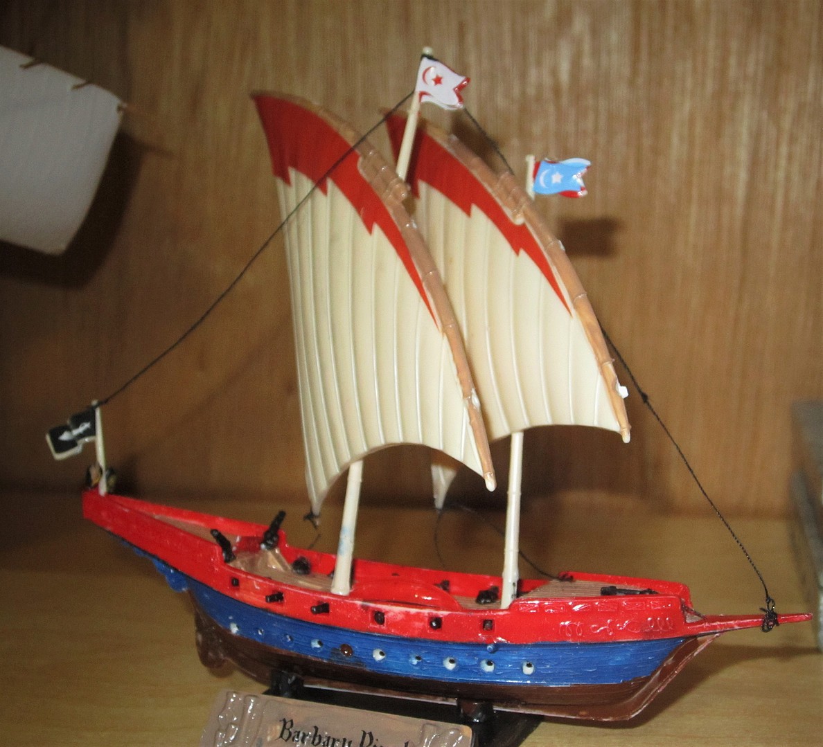 Sealed Lindbergh Line Barbary Pirate Felucca Ship 1/250 Scale Plastic Model Kit 