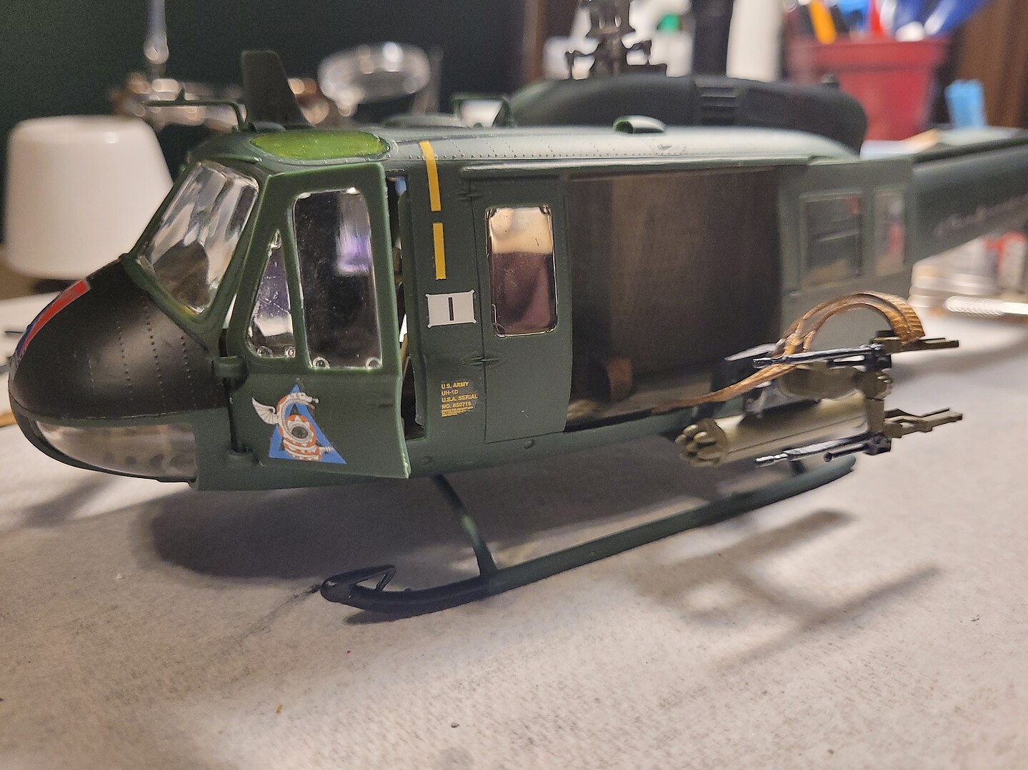 UH-1D Huey Gunship -- Plastic Model Helicopter Kit -- 1/32 Scale ...