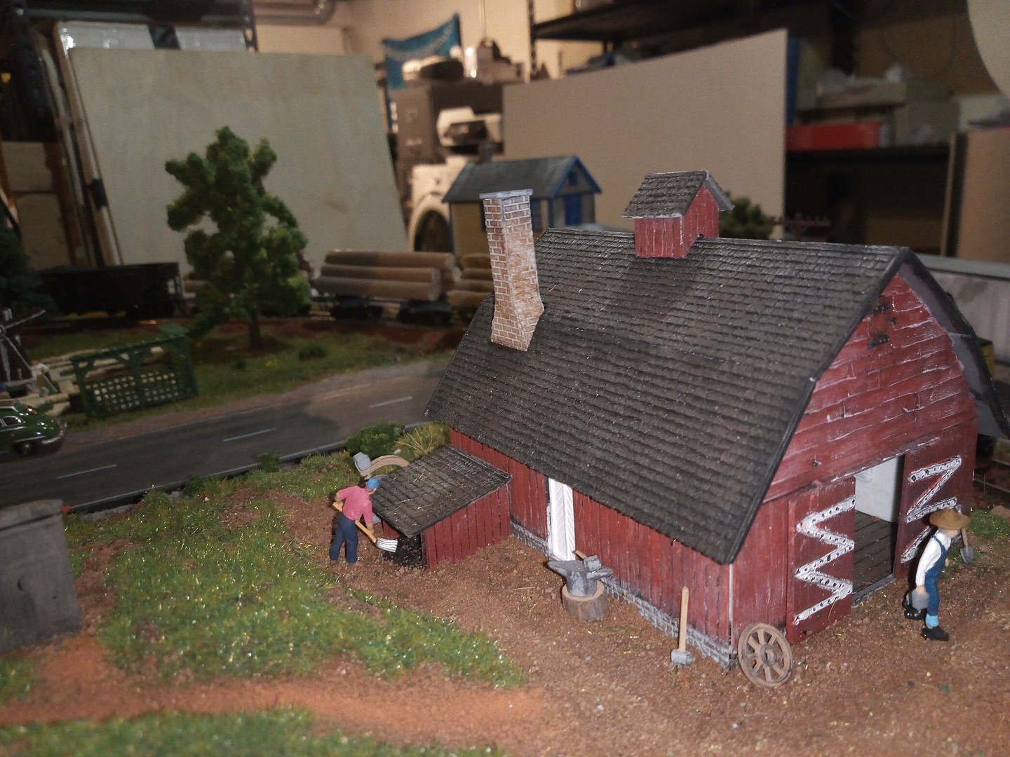 Old Country Barn Kit -- Model Railroad Building -- HO Scale -- #902 ...