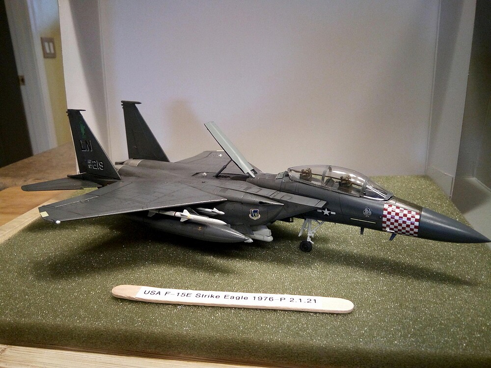 F-15e Strike Eagle -- Plastic Model Airplane Kit -- 1 72 Scale 