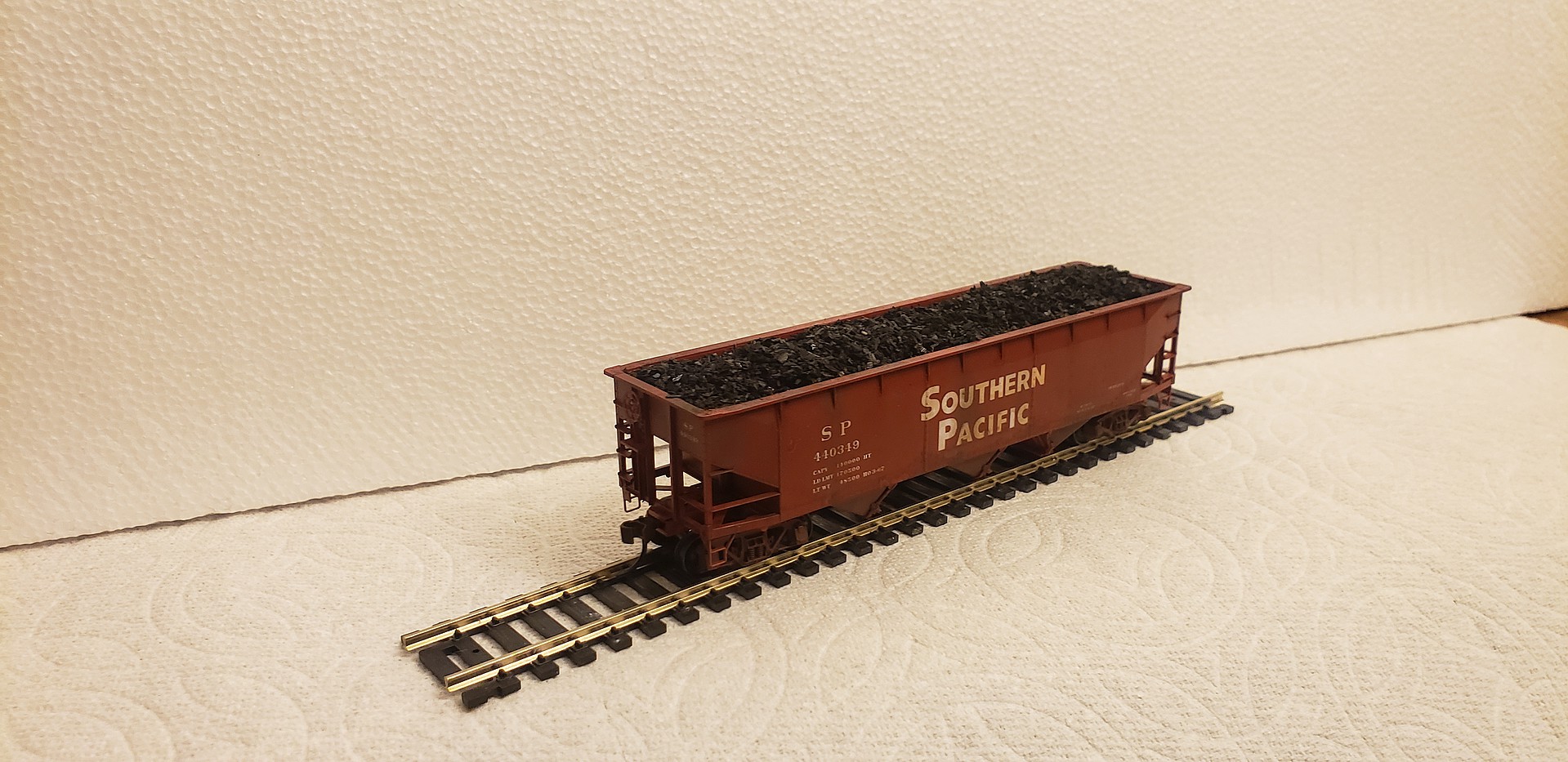 AAR 70Ton OffsetSide 3Bay Hopper Kit SP 440349 HO Scale Model