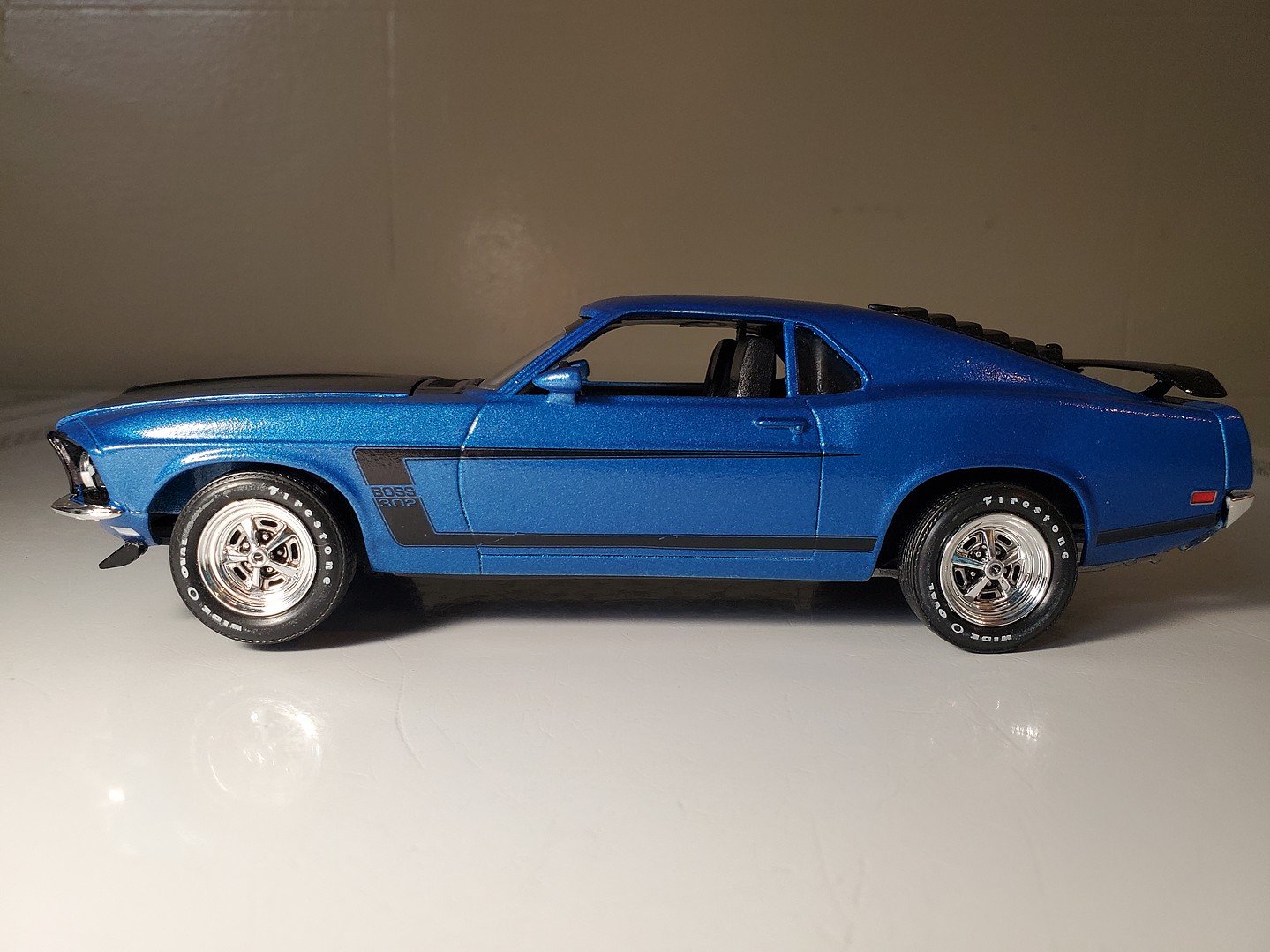 1969 Boss 32 Mustang -- Plastic Model Car Kit -- 1/25 Scale -- #854313 ...