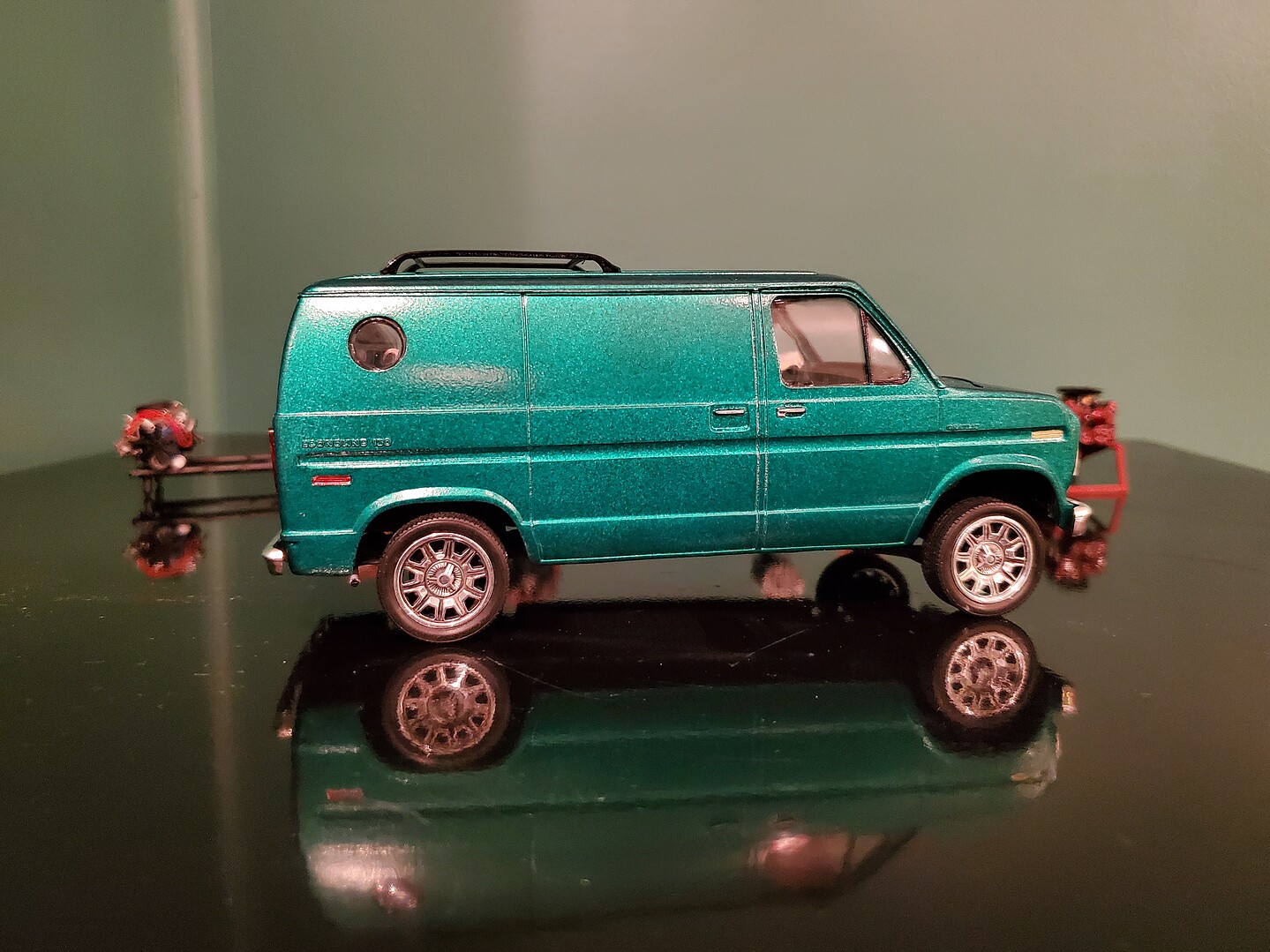 1977-ford-van-w-coca-cola-machine-plastic-model-car-vehicle-kit-1