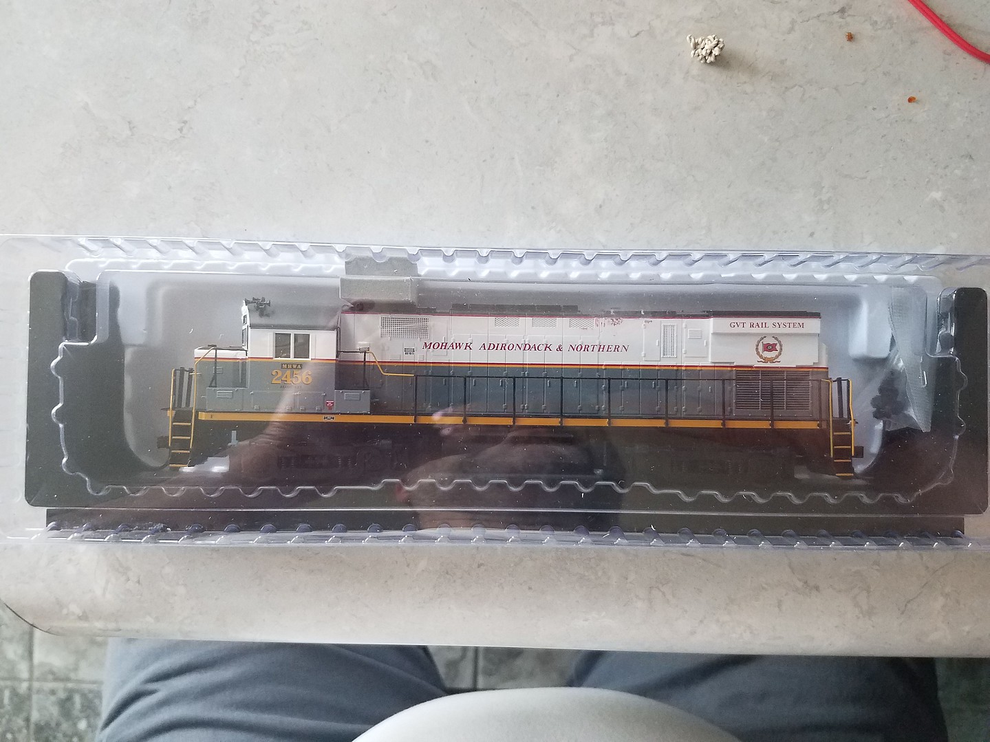 C425 Phase 2 DC Delaware Lackawanna #2456 -- HO Scale Model Train ...