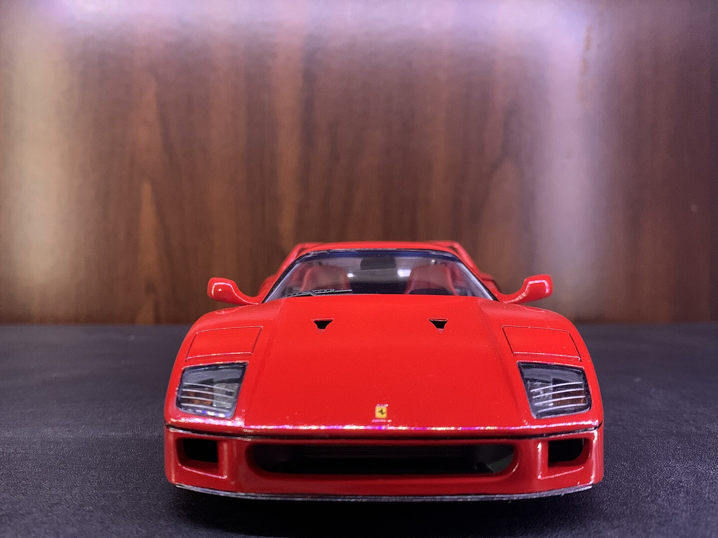 Ferrari F40 Sportscar Plastic Model Car Kit 1/24 Scale 24295