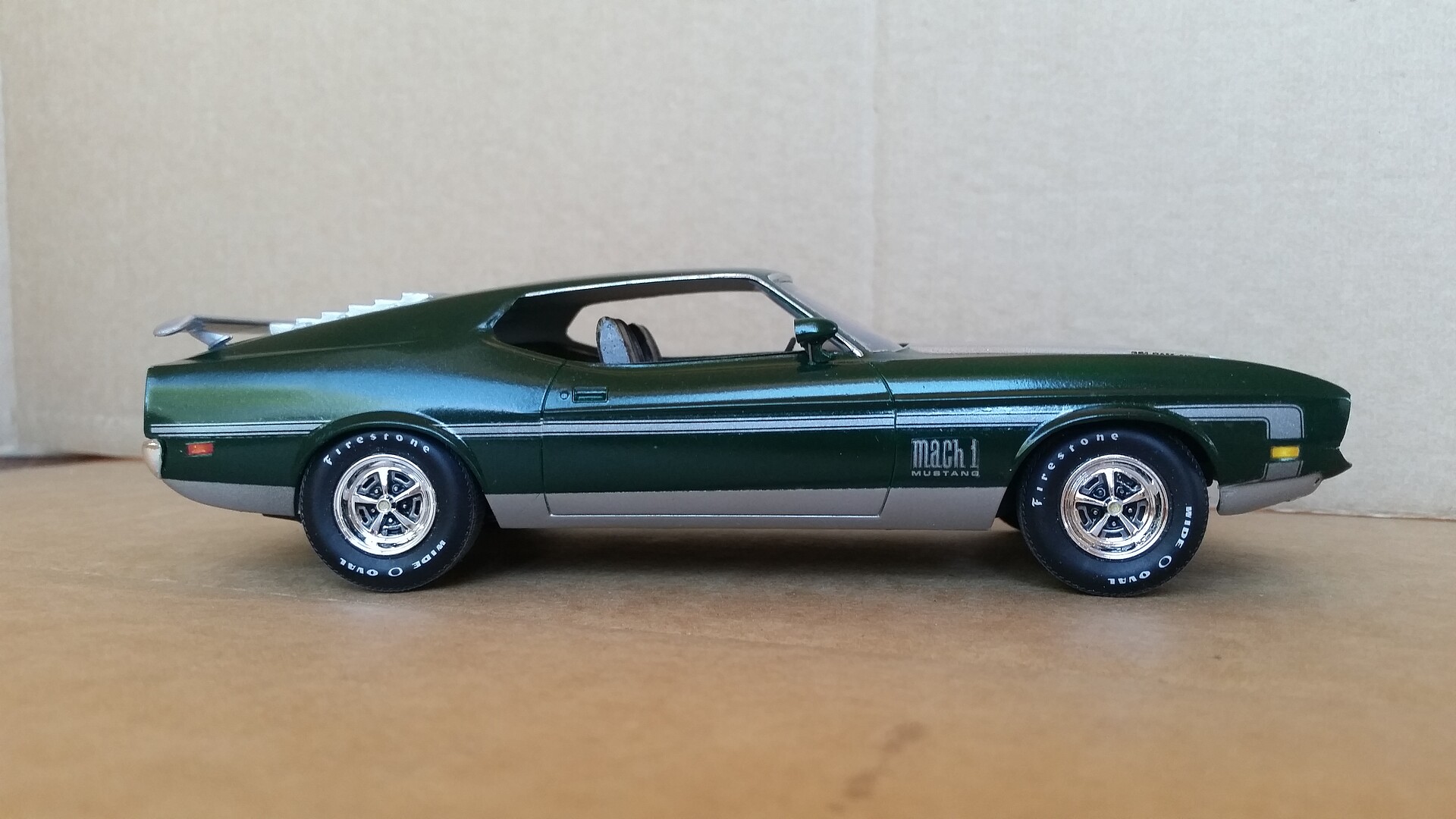 James Bond 1971 Ford Mustang Mach I -- Plastic Model Car Vehicle Kit ...